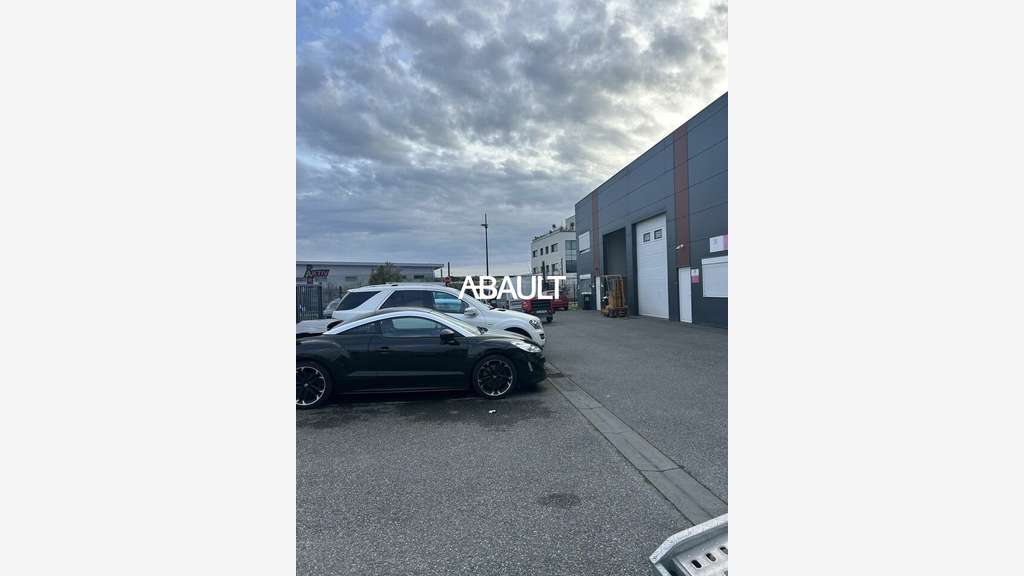 Local 510m² à louer à Plaisance-du-Touch la Ménude