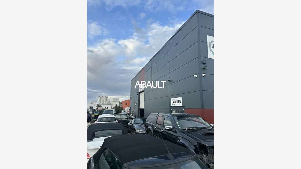 Local 385m² à louer à Plaisance-du-Touch la Ménude