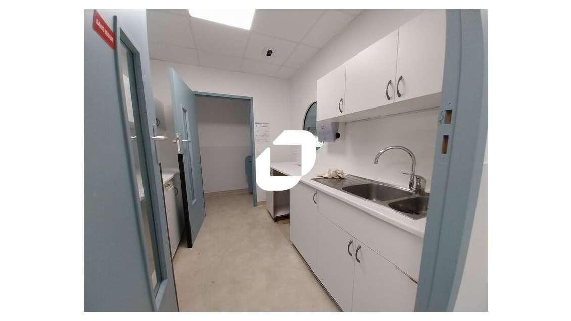 A louer Bureaux 167m² Plaisir