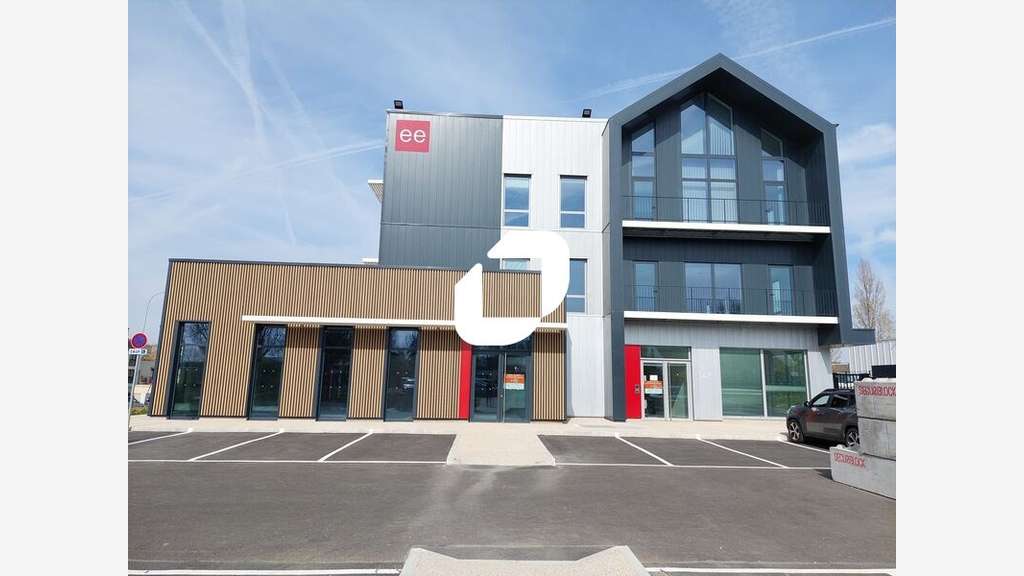 A louer Bureaux 180m² Plaisir