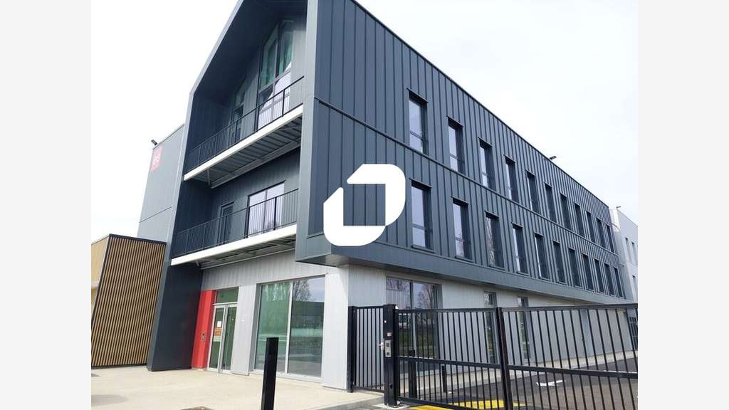 A louer Bureaux 180m² Plaisir