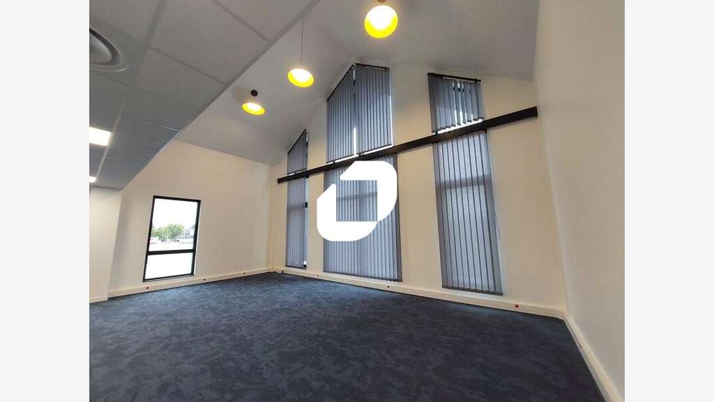 A louer Bureaux 188m² Plaisir