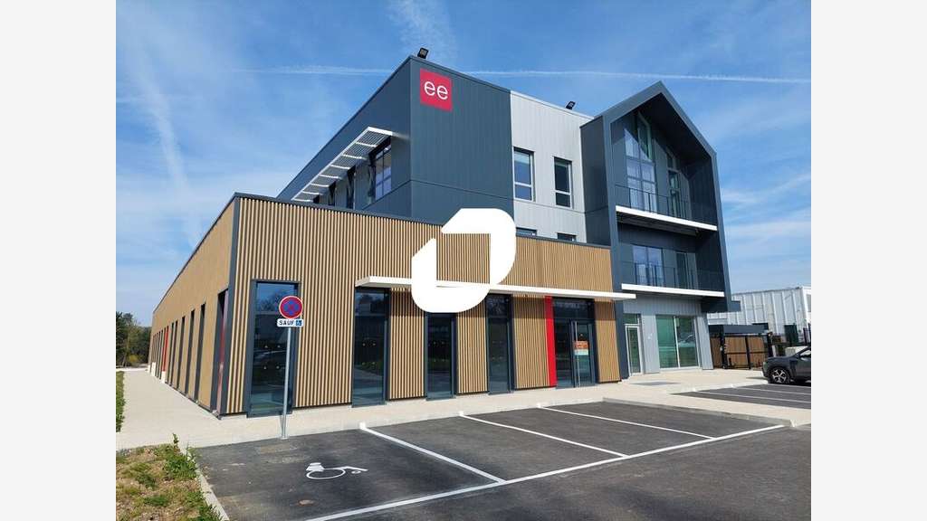 A louer Bureaux 188m² Plaisir