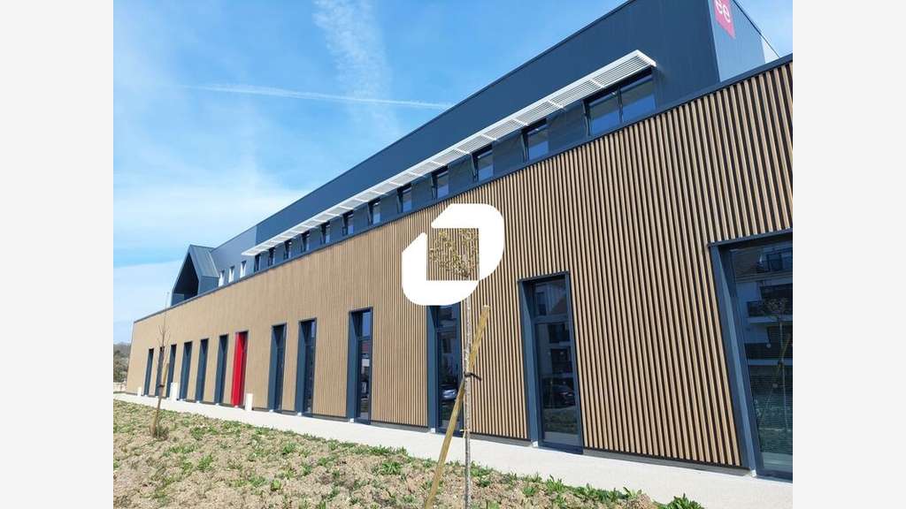 A louer Bureaux 188m² Plaisir