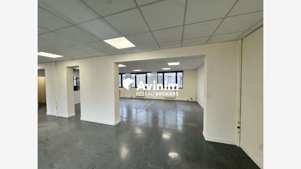 A louer bureaux 218m² R+1 à Pantin centre