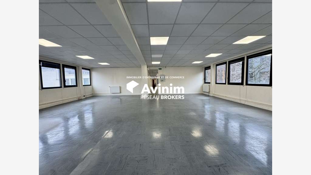 A louer bureaux 218m² R+1 à Pantin centre