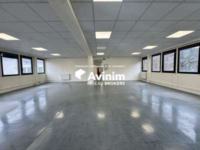 A louer bureaux 218m² R+1 à Pantin centre