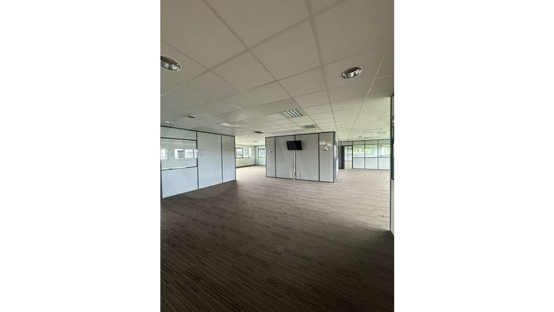 A louer bureaux 514m² zone tertiaire à Plérin