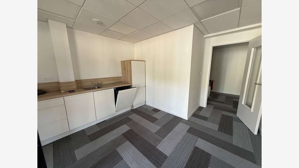 A louer bureaux de 80m² à Plérin vue port du Légué