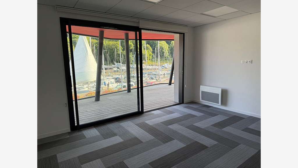 A louer bureaux de 80m² à Plérin vue port du Légué