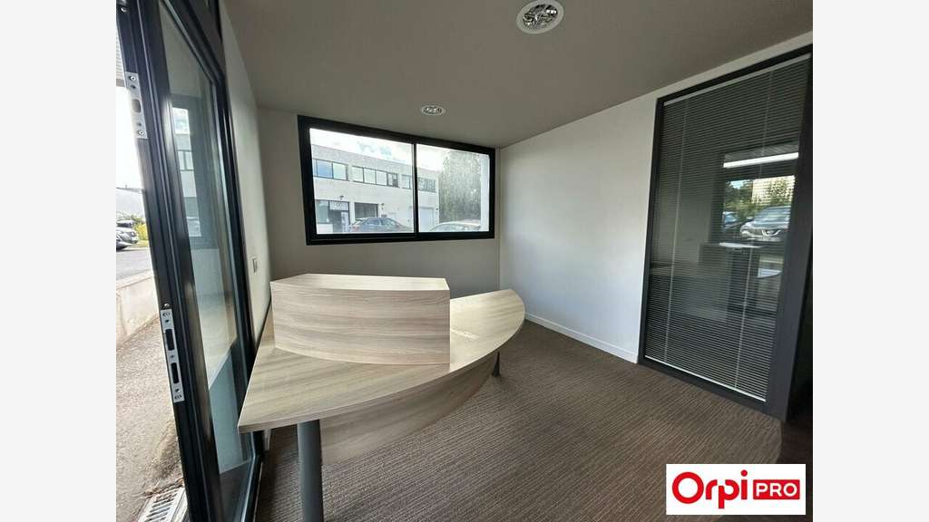 A louer bureau 50m² en parfait état à Plérin RN12