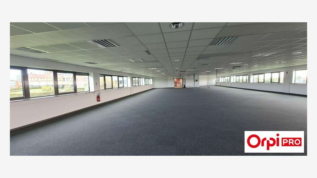 A louer bureau 218m² R+1 à Plérin RN12