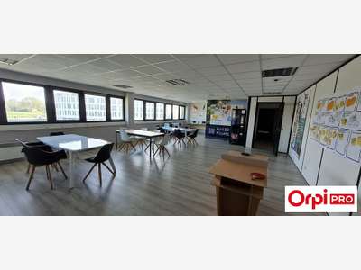 A louer bureau 299m² R+2 à Plérin RN12