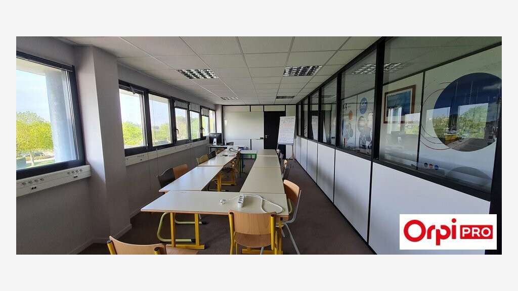 A louer bureau 299m² R+2 à Plérin RN12