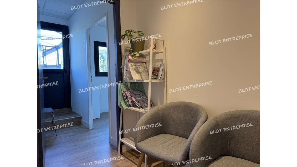 À LOUER - BUREAUX - PLESCOP - 19 m²