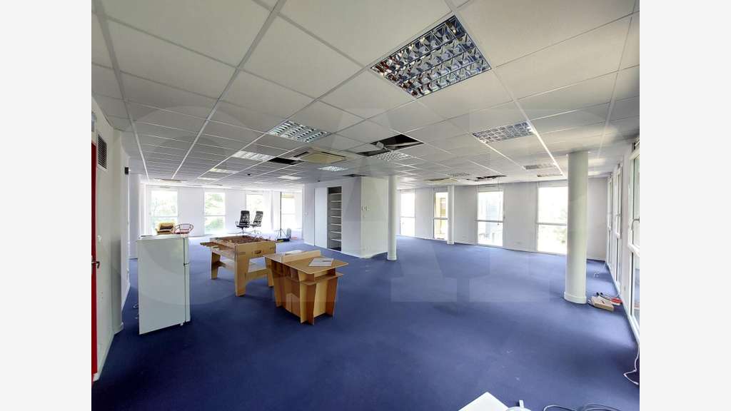 A louer plateau de bureaux de 184m² à Plescop