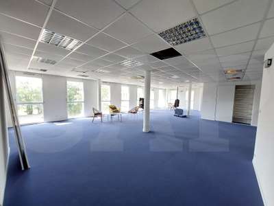 A louer plateau de bureaux de 184m² à Plescop