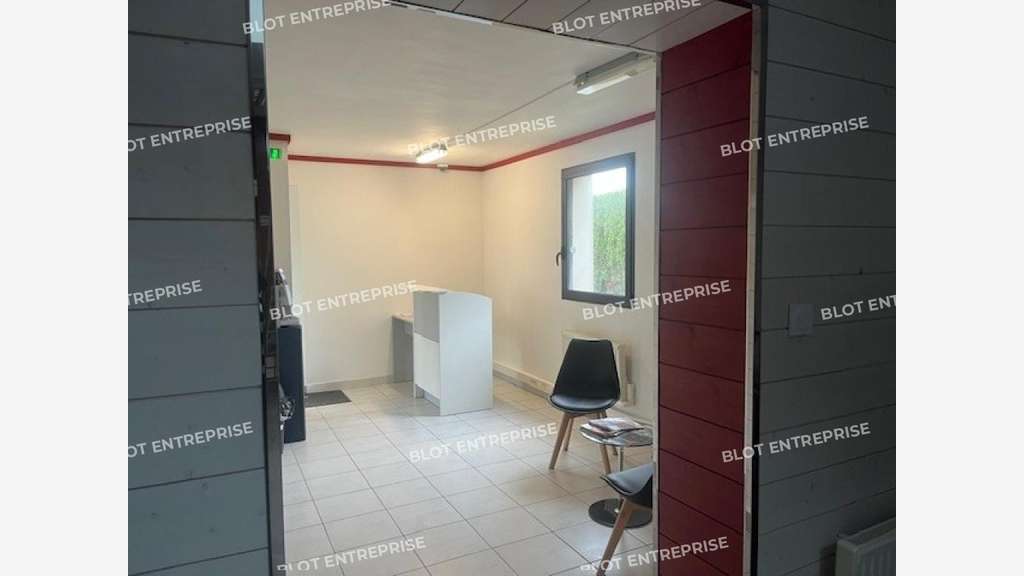 À LOUER - BUREAUX - PLOEREN - 63 m²