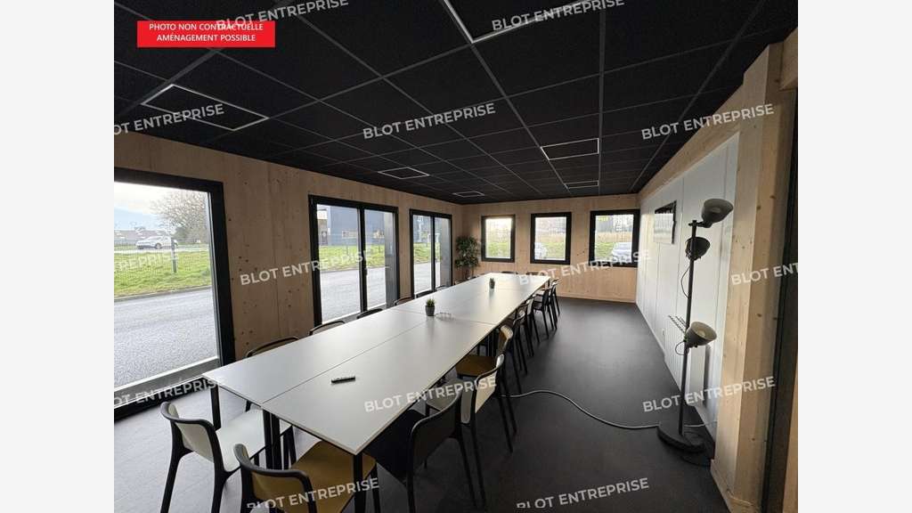A louer bureaux 230m² R+1 à Ploudaniel