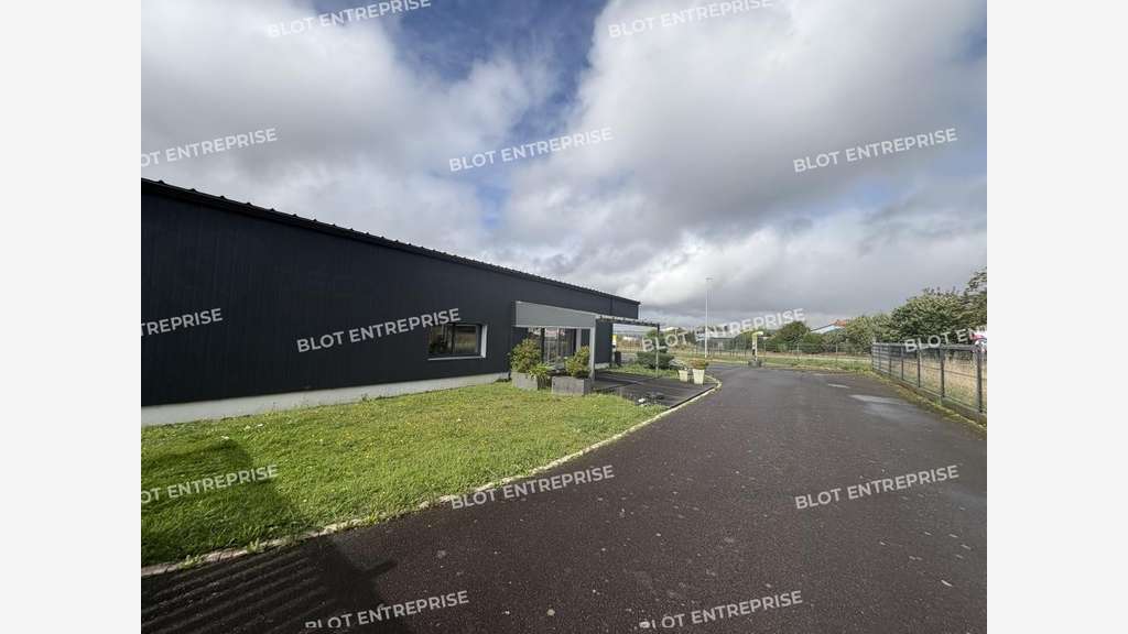 A louer bureaux indépendants de 285m² à Ploudaniel