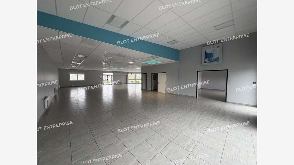 A louer bureaux indépendants de 285m² à Ploudaniel