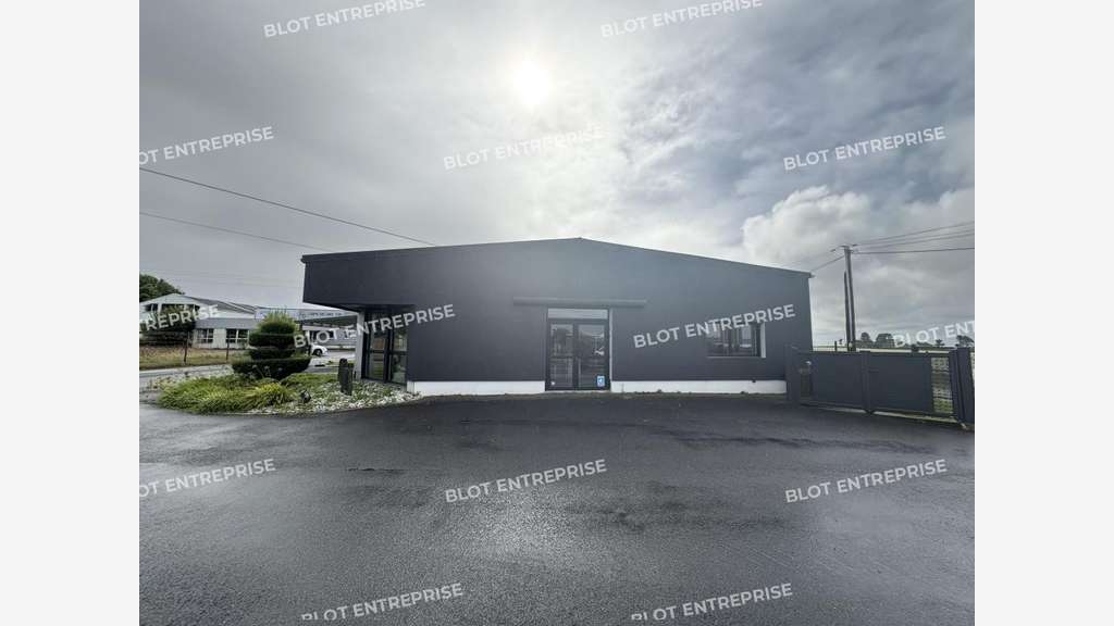 A louer bureaux indépendants de 285m² à Ploudaniel