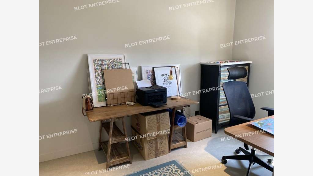 A louer bureaux de 20m² en ZA à Plouer-sur-Rance