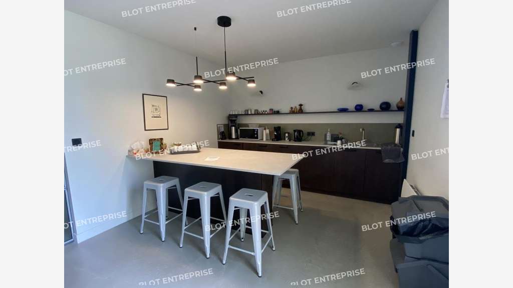 A louer bureaux de 20m² en ZA à Plouer-sur-Rance