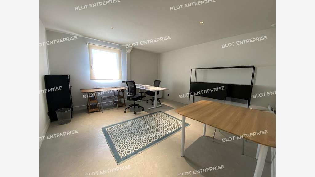 A LOUER - BUREAUX - PLOUER-SUR-RANCE - 177 m²