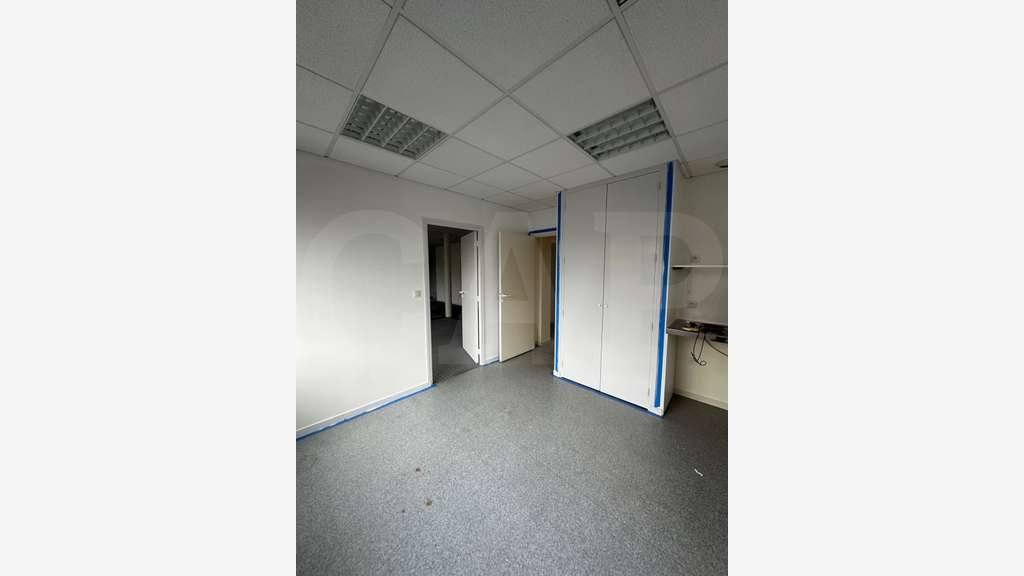 A louer bureaux 140m² à Ploufragan