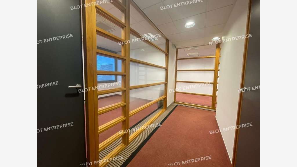 A louer bureaux 70m² lumineux Ploufragan centre