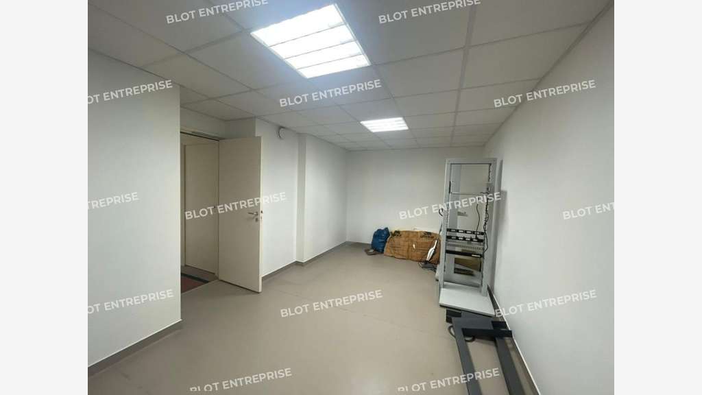 A louer bureaux 70m² lumineux Ploufragan centre