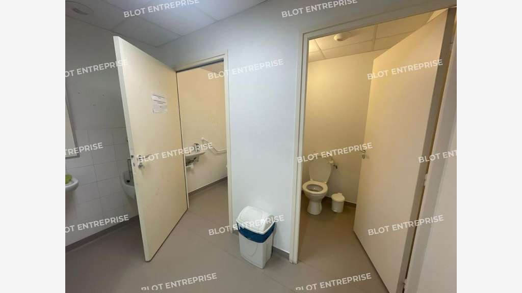 A louer bureaux 70m² lumineux Ploufragan centre