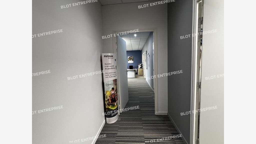 A louer bureaux indépendants de 151m² à Ploufragan