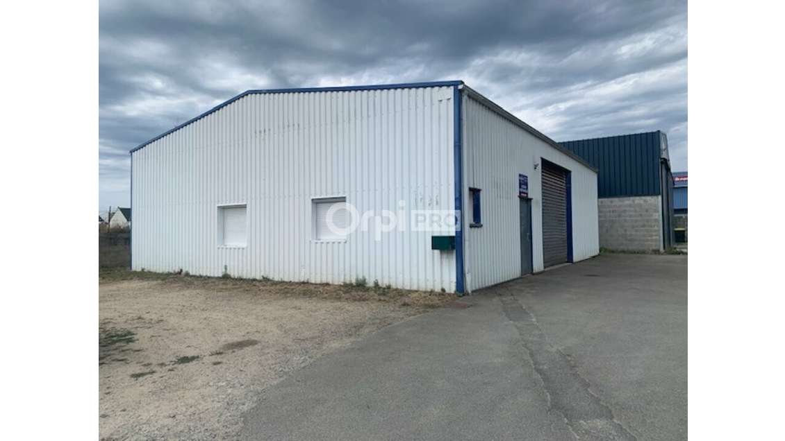 Entrepôt 200m² à louer à Saint-Pierre-Quiberon ZA