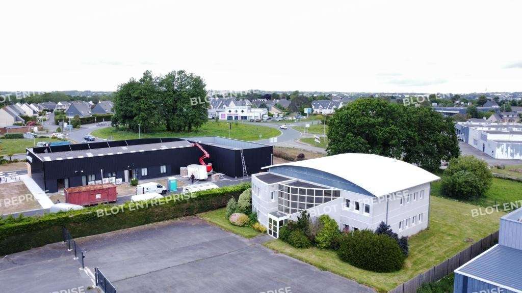 A louer bâtiment de bureaux 380m² à Ploulec'h