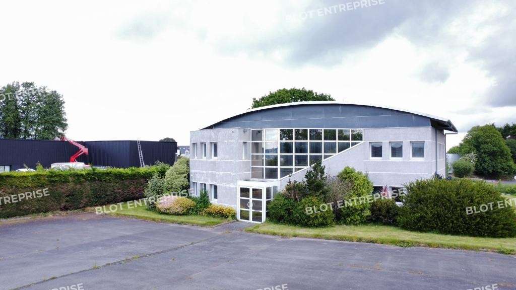 A louer bâtiment de bureaux 380m² à Ploulec'h