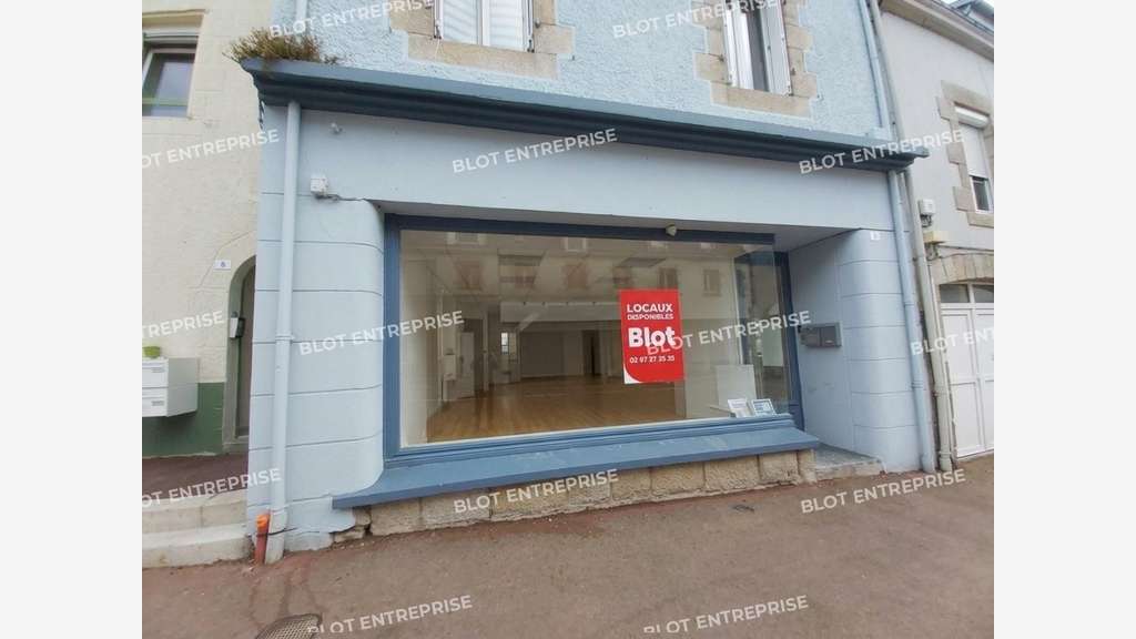 À LOUER - LOCAL COMMERCIAL 50 m² - PLUVIGNER