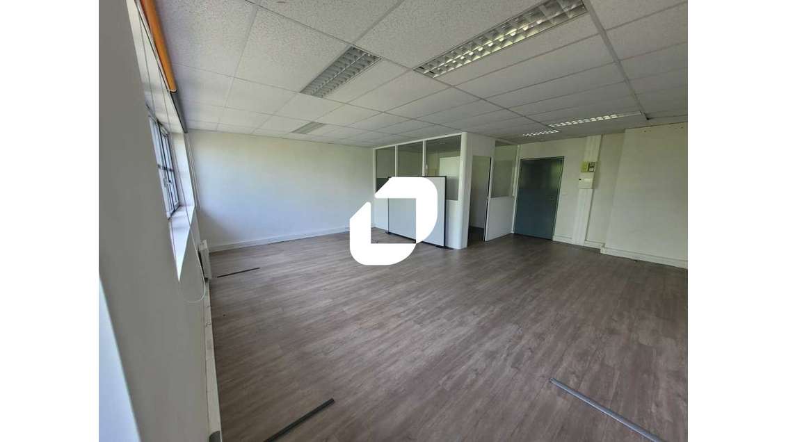 A louer Bureaux 39m² Poissy