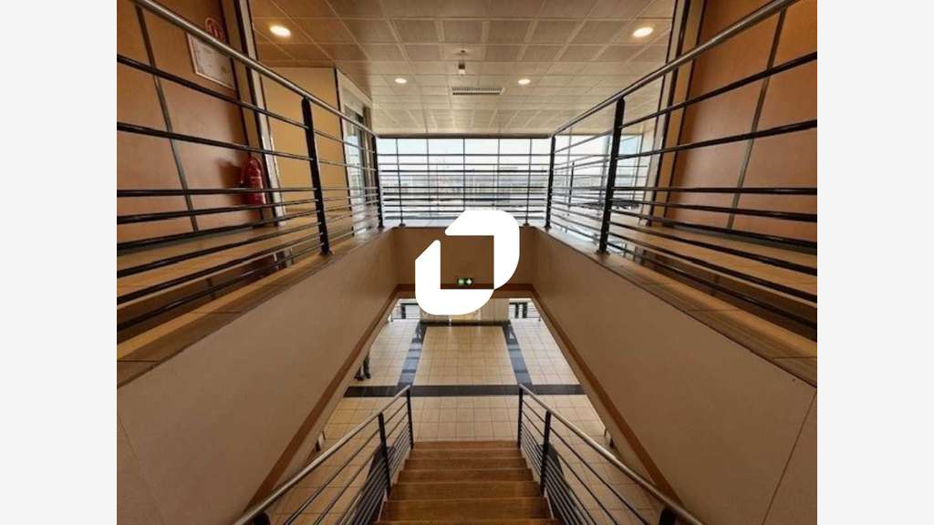 A louer Bureaux 582m² Poissy