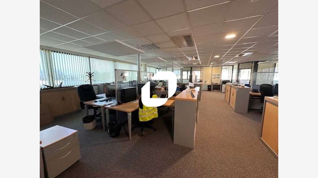 A louer Bureaux 100m² Poissy