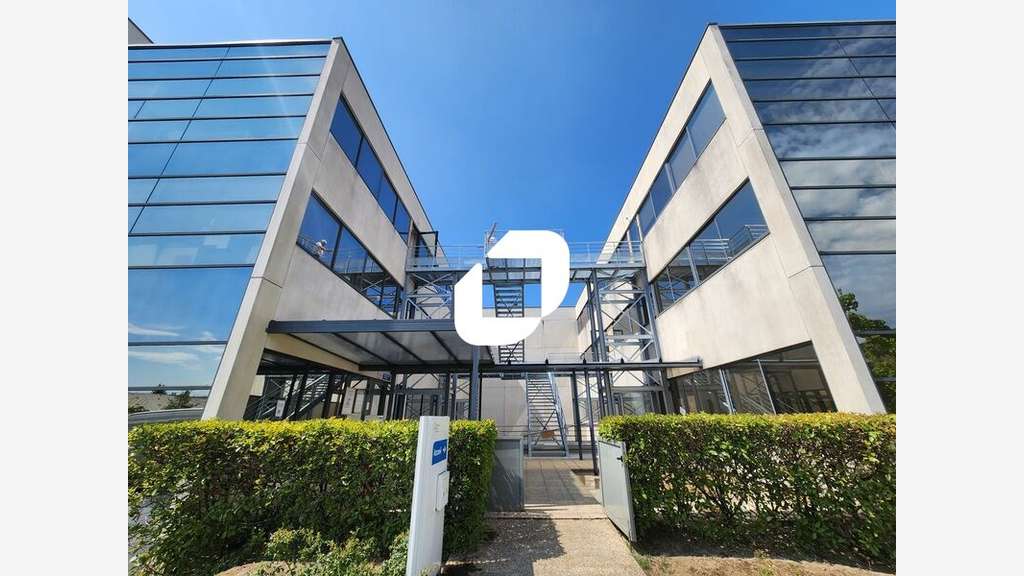 A louer Bureaux 1402m² Poissy