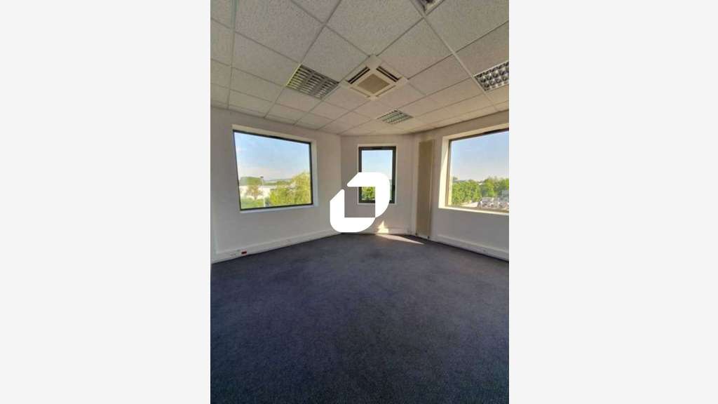 A louer Bureaux 90m² Poissy
