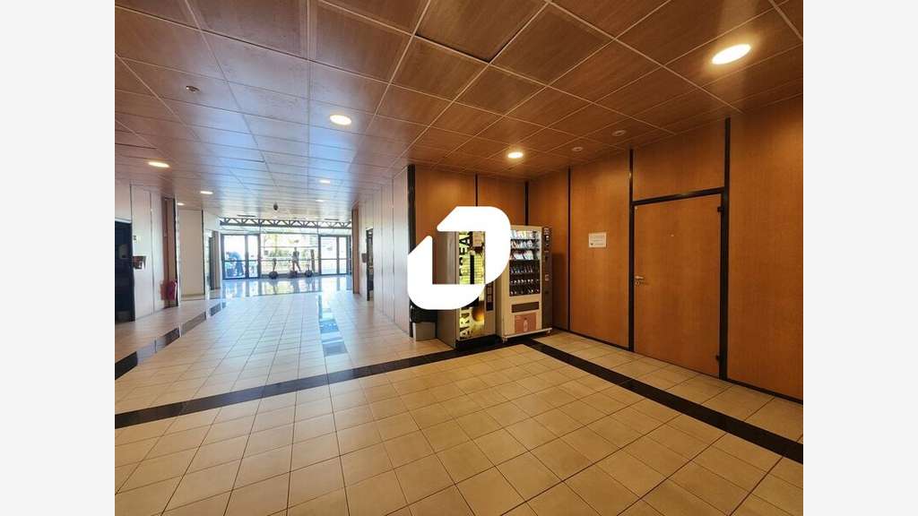 A louer Bureaux 582m² Poissy