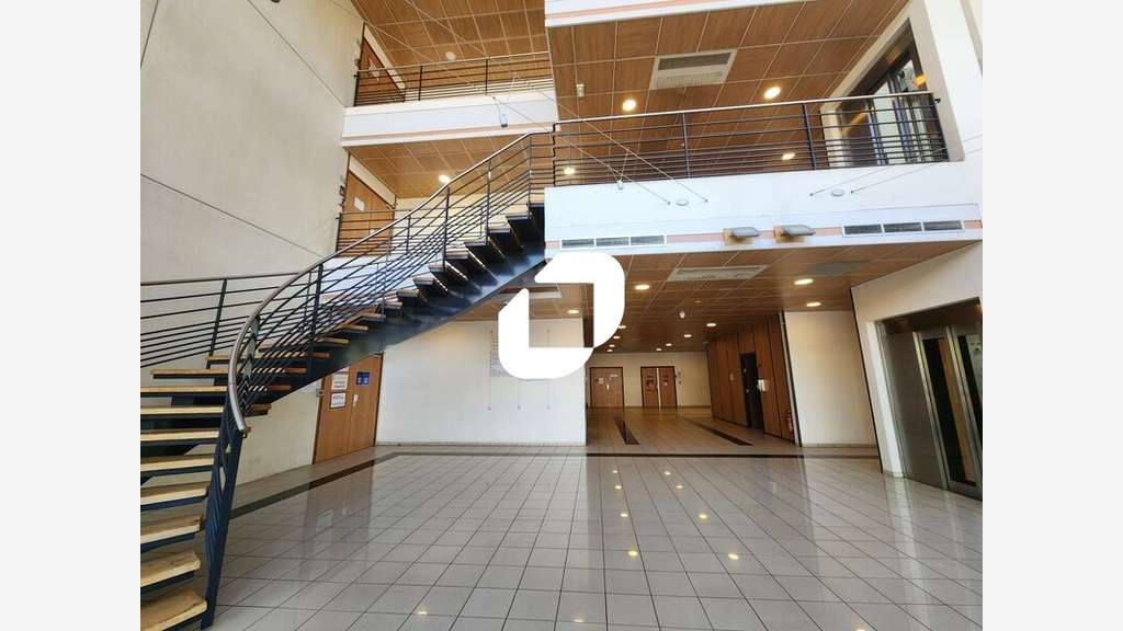 A louer Bureaux 582m² Poissy