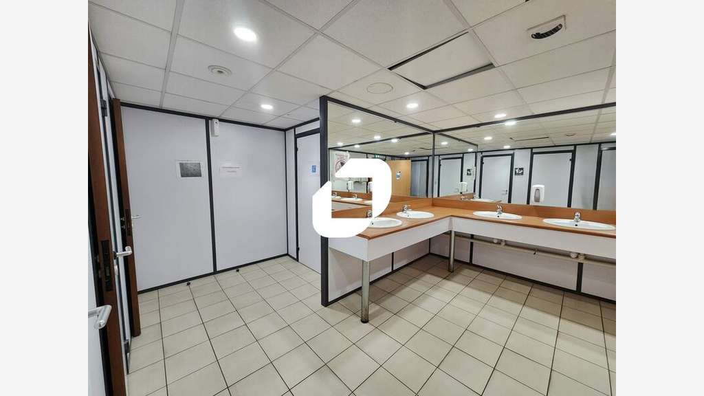 A louer Bureaux 100m² Poissy