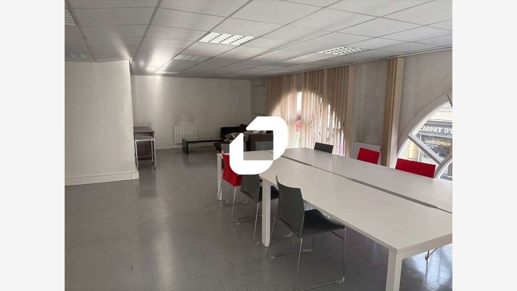 A louer Bureaux 118m² Poissy