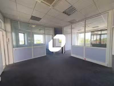 A louer Bureaux 225m² Poissy