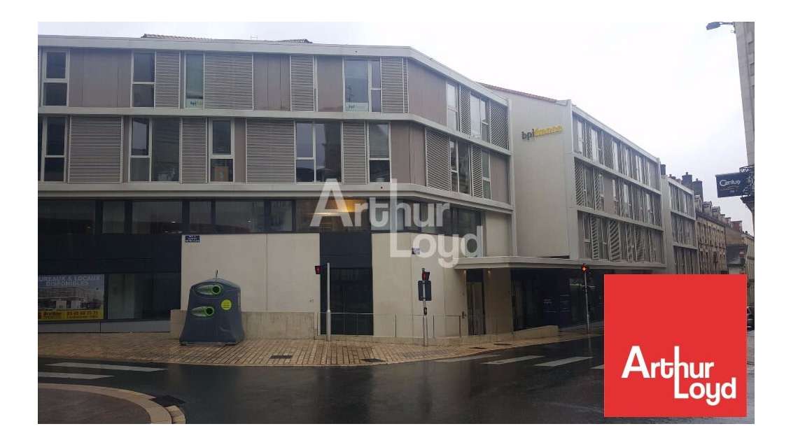 Bureaux 158m² à louer à Poitiers hyper centre