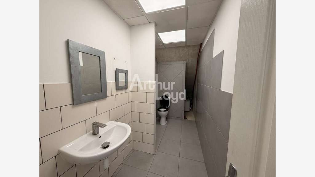 Bureaux 156m² à louer à Poitiers République